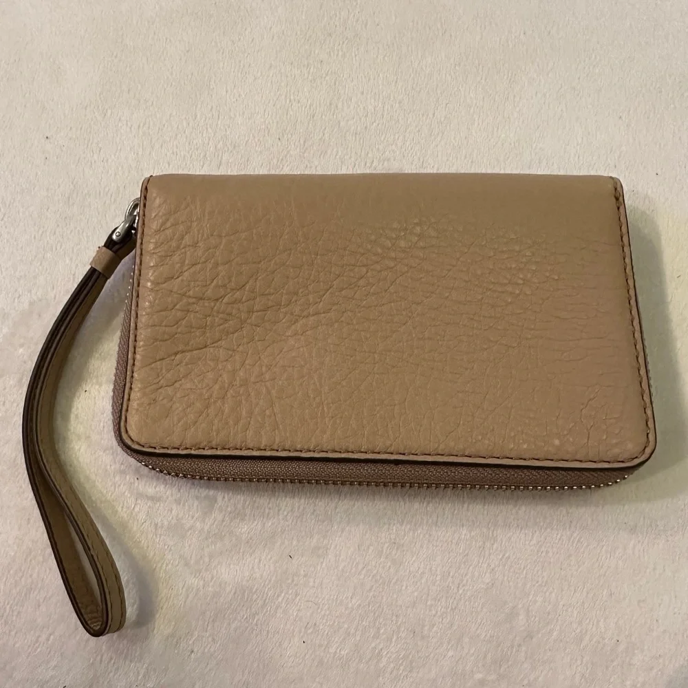 Marc By Marc Jacobs Cameo Nude Leather Zip Around Wallet Wristlet NWT